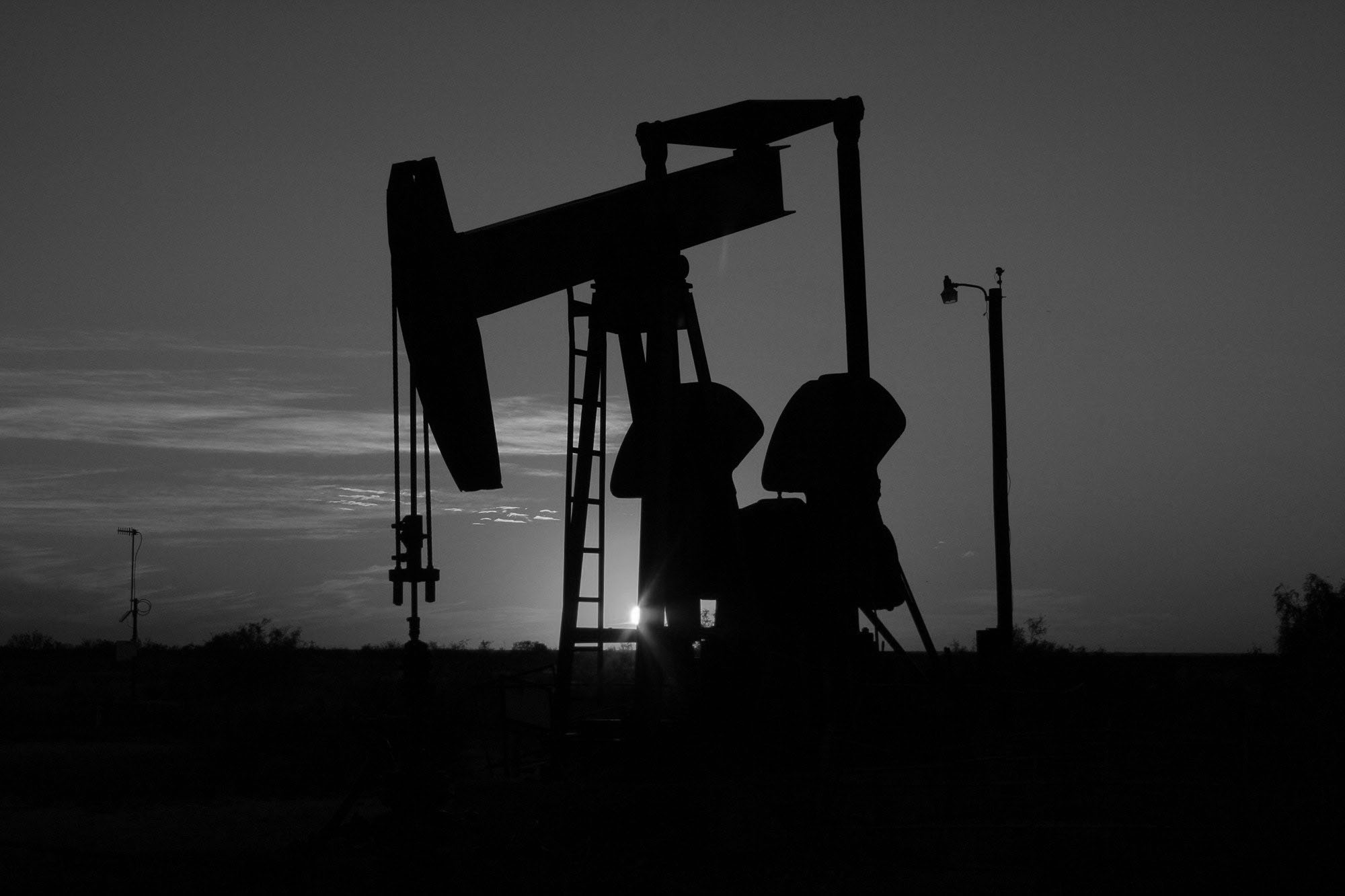 dawn-drill-dusk-70362bw